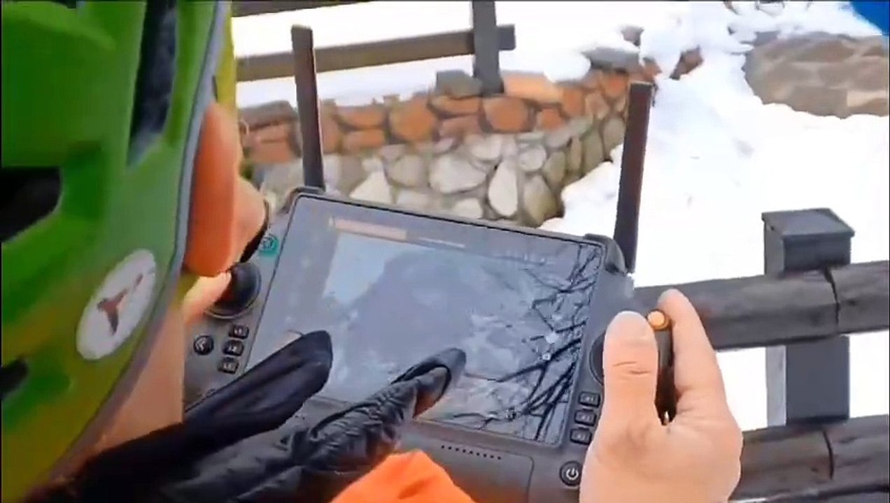 Lecco, in volo col drone per valutare come recuperare i corpi Cristian e Paolo