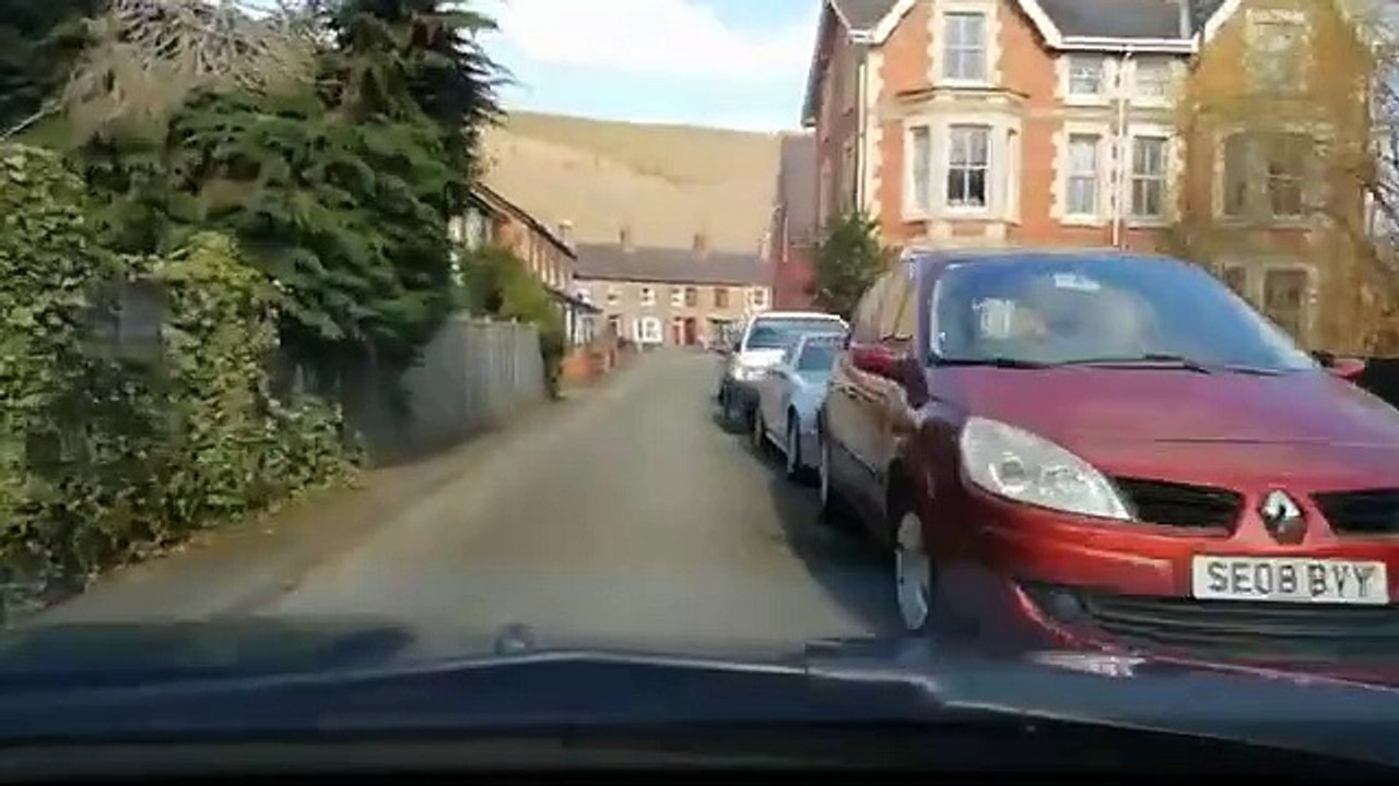 Knighton Drive Round.