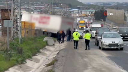 Büyükçekmece’de tamir etmek istediği tırın altında kalan sürücü hayatını kaybetti