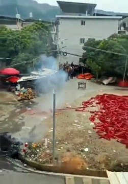 Faire exploser des millions de pétards... impressionnant