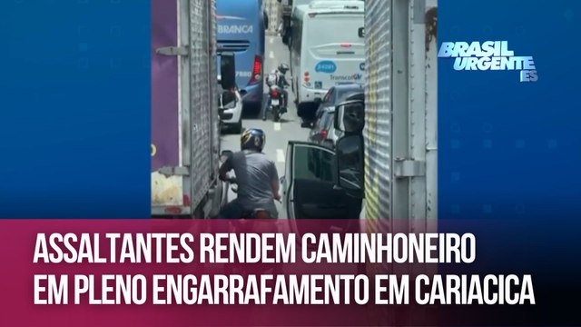 Assaltantes rendem caminhoneiro em pleno engarrafamento em Cariacica