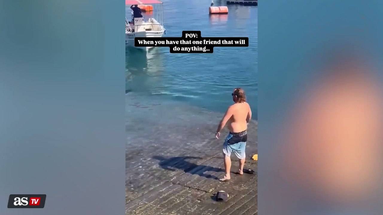 Sea lion confronts man, who chases after 770-pound creature despite Its fear