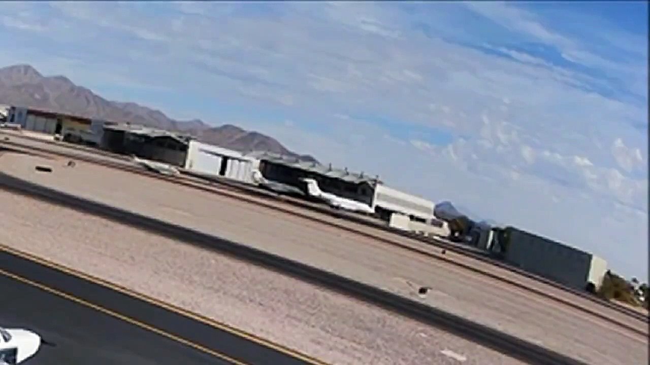 Avión propiedad de Vince Neil, cantante de Mötley Crüe, se estrelló contra un jet estacionado en el aeropuerto de Scottsdale