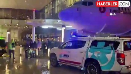 Akasya AVM'de Yangın Paniği