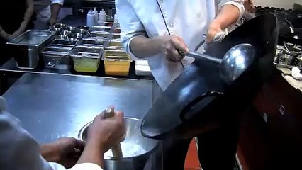 How to prepare steamed Chinese dumplings