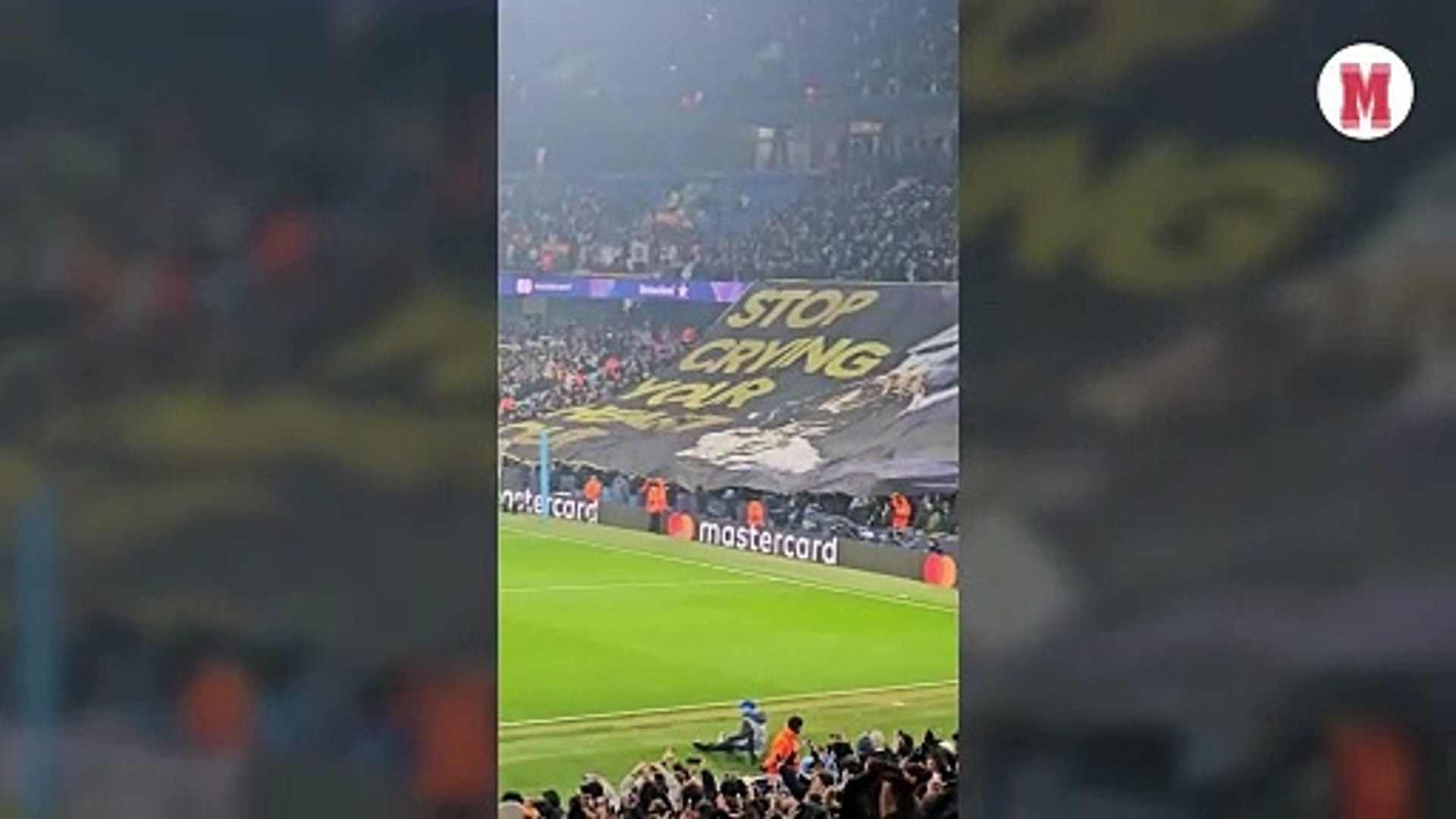 El mensaje de la grada del Etihad a Vinicius... y una foto de Rodri besando el Baln de Oro