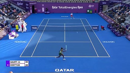 Doha - Coco Gauff surprise par Marta Kostyuk