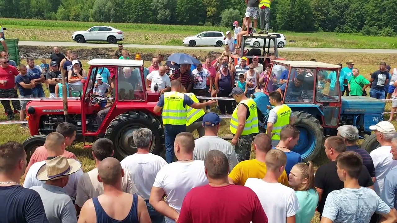 TRACTOR FIGHT 1 ‐ Wykonano za pomocą Clipchamp