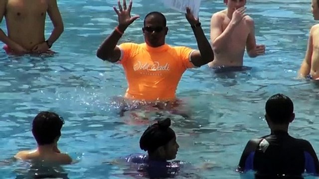 Wild Wadi joins record breaking attempt for world's largest swimming lesson