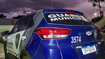 Mulher é espancada a pauladas no São Cristóvão