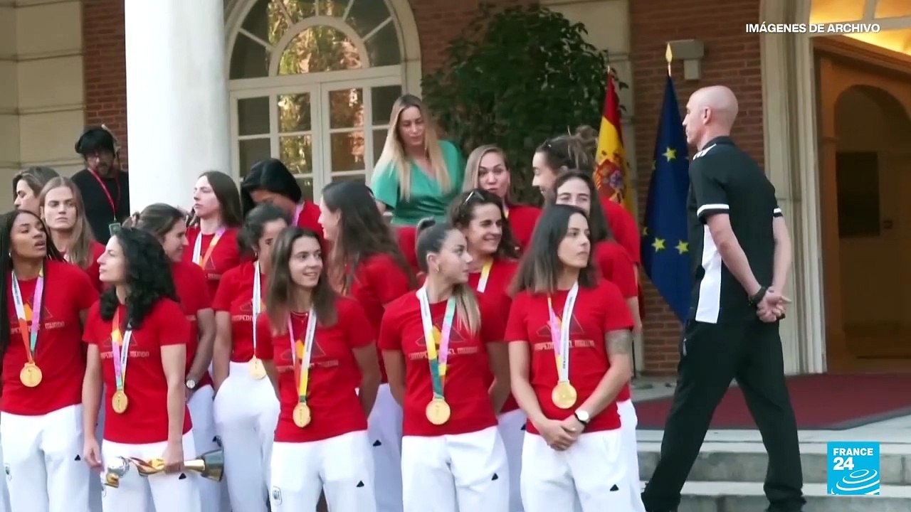 Luis Rubiales defiende el "consentimiento" del beso a Jenni Hermoso, aunque ella lo niega