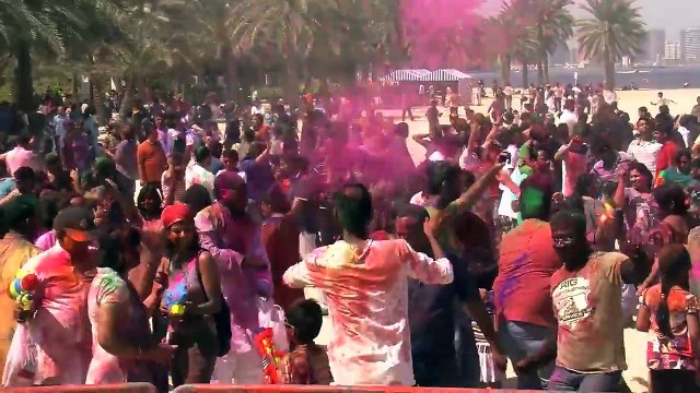 Dubai celebrates festival of colours 2012