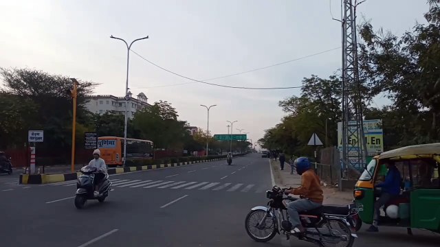 Rajasthan Weather : गुलाबी नगर जयपुर में चली पुरवाई हवा, सर्दी के तेवर नरम