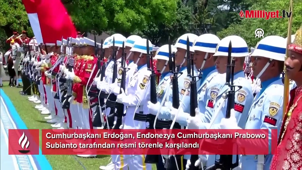 Cumhurbaşkanı Erdoğan'a Endonezya'da resmi törenle karşılama