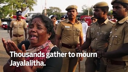Thousands gather to mourn Jayaram Jayalalitha - GN Headlines