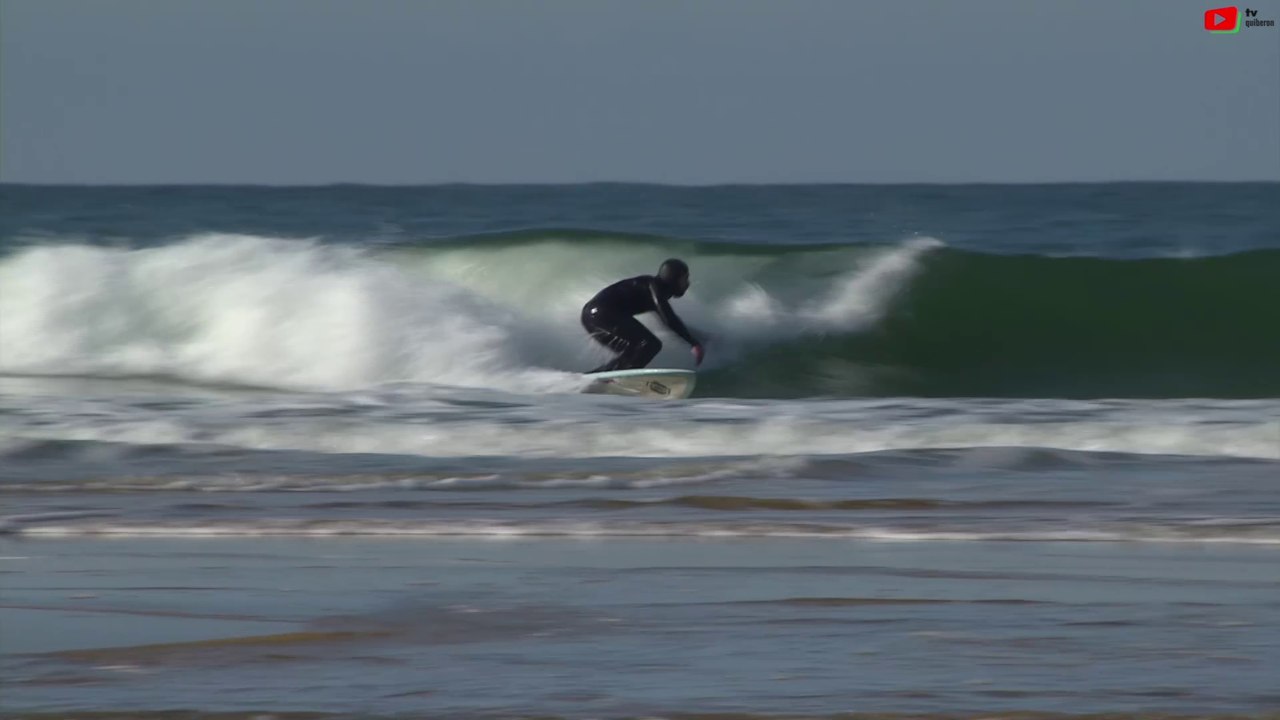 Saint-Pierre Quiberon  |  Surf Vagues petites en Hiver   | TV Quiberon 24/7