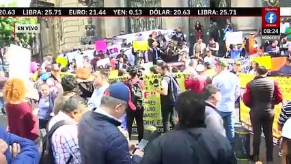 Protestan en el Congreso de CdMx contra prohibición de animales en espectáculos