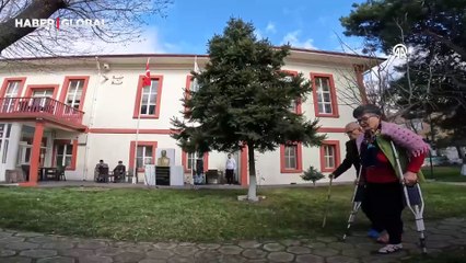 Bir yastıkta yarım asır geçiren çift sevgileriyle örnek oluyor: "Evlilik birazcık fedakarlık istiyor"