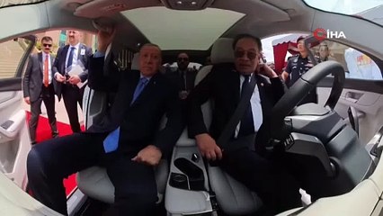 Erdoğan ile Malezya Başbakanı Togg'a bindi; espriler havada uçuştu