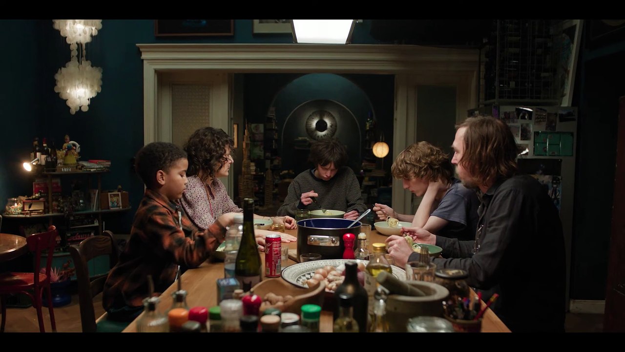 Das Licht | movie | 2025 | Official Trailer