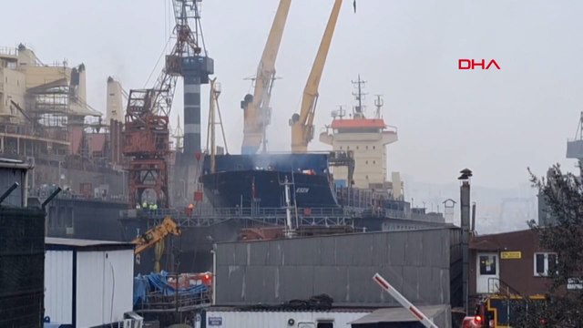 Tuzla Tersanesi’nde gemide yangın