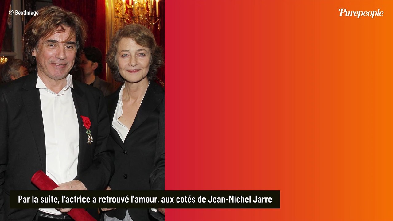 Charlotte Rampling au coeur d'un ménage à trois avec deux hommes, elle revient sur cet épisode particulier de sa vie