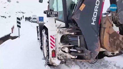 Diyarbakır’da kapanan yollar nedeniyle hastalar mahsur kaldı