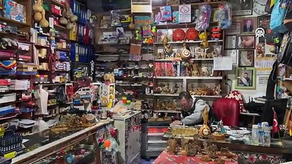 Ağaç parçalarını dekoratif ürünlere dönüştürüyor