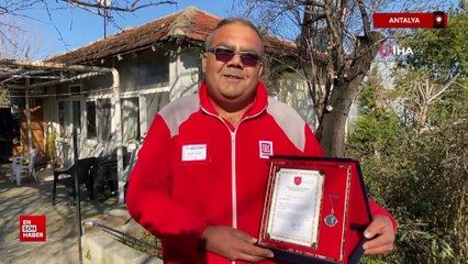 Antalya'da evlenmek için 200 bin TL biriktirmişti: TSK'ya bağışladı