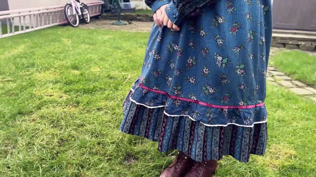 Teen fashionista obsessed with vintage - wearing 50s dresses and crocheting