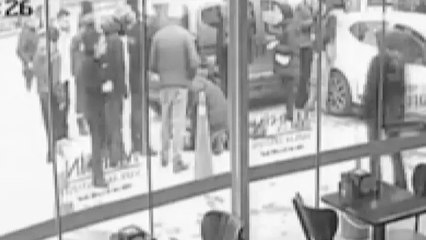Büyükçekmece’de tokat atıp ölümüne neden olduğu kişiye kalp masajı yaptı: O anlar kamerada
