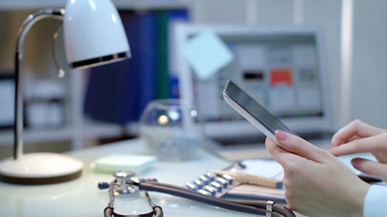 Health: NHS hospitals see busiest week of the winter