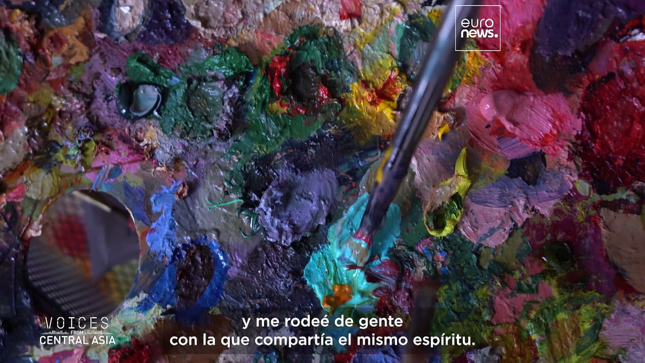 Aigerim Karibaeva, la artista kazaja que revive el patrimonio cultural mediante el arte etnomoderno