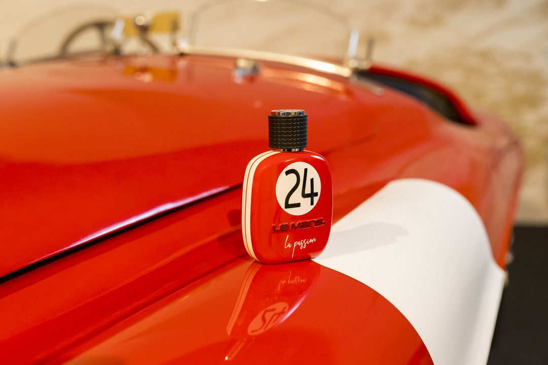 La production du parfum 24 Heures du Mans chez Corania à Marseille