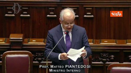 Piantedosi: "Il progetto dei centri migranti in Albania piace all'Europa"
