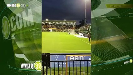 ¡Lo lograste mi hermano! Conmovedor video del primer juez con barra propia, que logró llegar al Fútbol Profesional