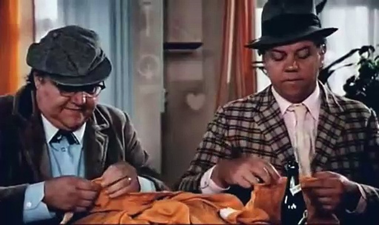 11 Die Olsenbande ergibt sich nie