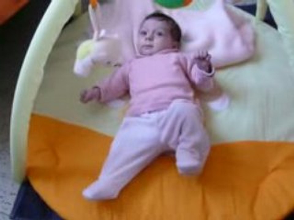 Sur le tapis d'éveil suite