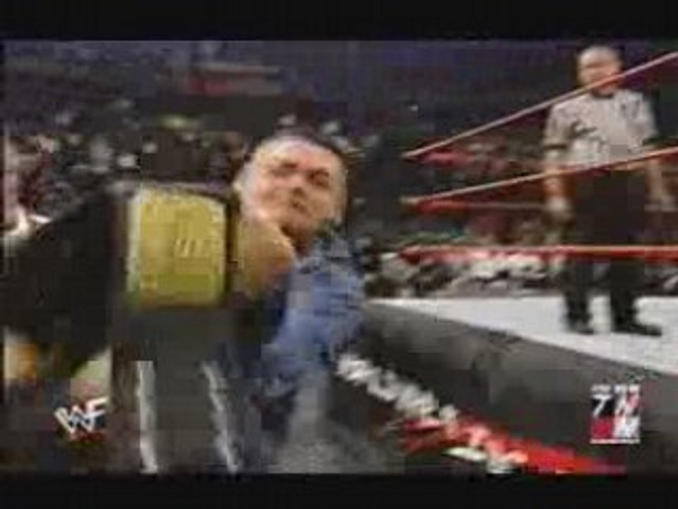 WWE Fan attacks Chris Jericho