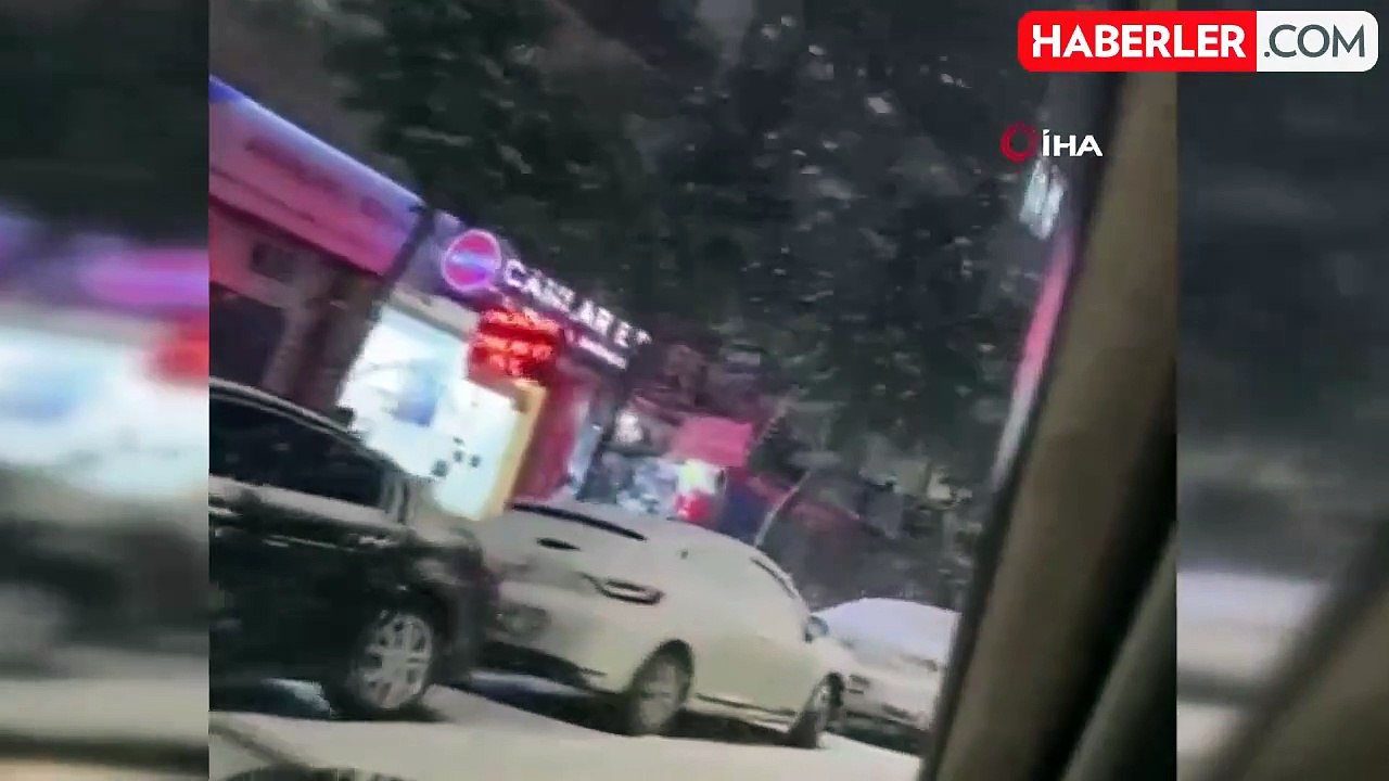 İstanbul okullar tatil mi SON DAKİKA? 13 Şubat Perşembe bugün İstanbul'da okul yok mu (İstanbul Valiliği Açıklaması- KAR TATİLİ)?