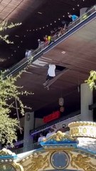 VIDEO: Cae hombre de varios metros en Paseo La Fe en San Nicolás