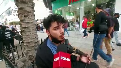 Ameniza violinista  calles del centro de Monterrey