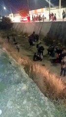 Acaban en el hospital 17 usuarios de la ruta 13 tras caer en canalón