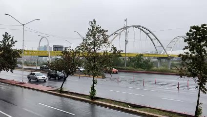 Lucen avenidas con poca afluencia vehicular en Monterrey y San Pedro
