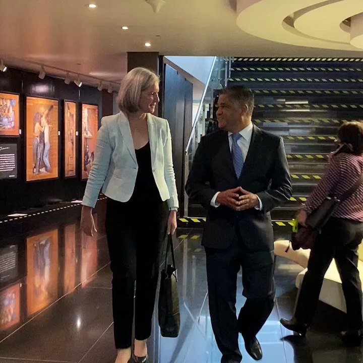 Víctor Fuentes y Cónsul de Canadá acuerdan impulsar empleo a mexicanos