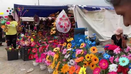 Regios no olvidan a sus seres queridos en este Día de Muertos