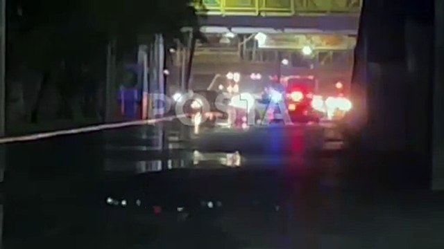 Causa fuga de agua cierre en Avenida Fidel Velázquez en Monterrey