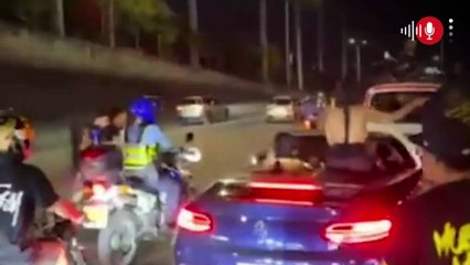 Atrapan a cantante extranjero involucrado en agresión a agente de tránsito en medio de caravana en Medellín