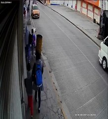 Hombres armados le arrebatan niño a mujer en Huehuetoca, Estado de México