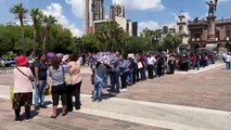 Realizan larga fila en Brigada de Testamentos Gratuitos
